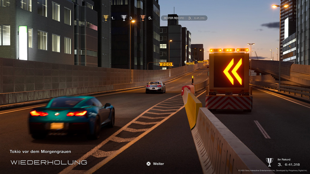 Gran Turismo 7 - PS4 vs. PS5 - Nissan GTR in Tokio