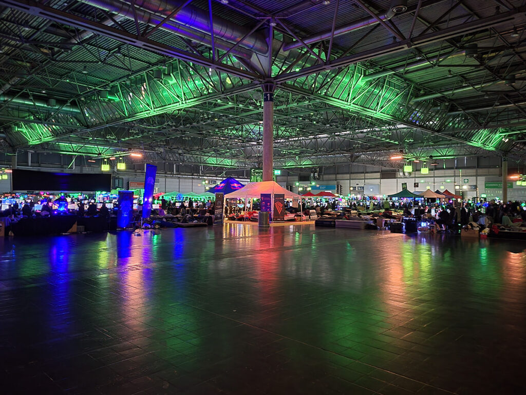 Caggtus 2025 - Blick in die LAN-Party Halle